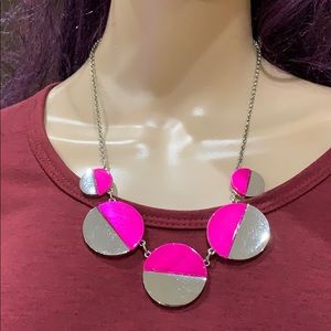 ✨5/$10✨ Statement necklace